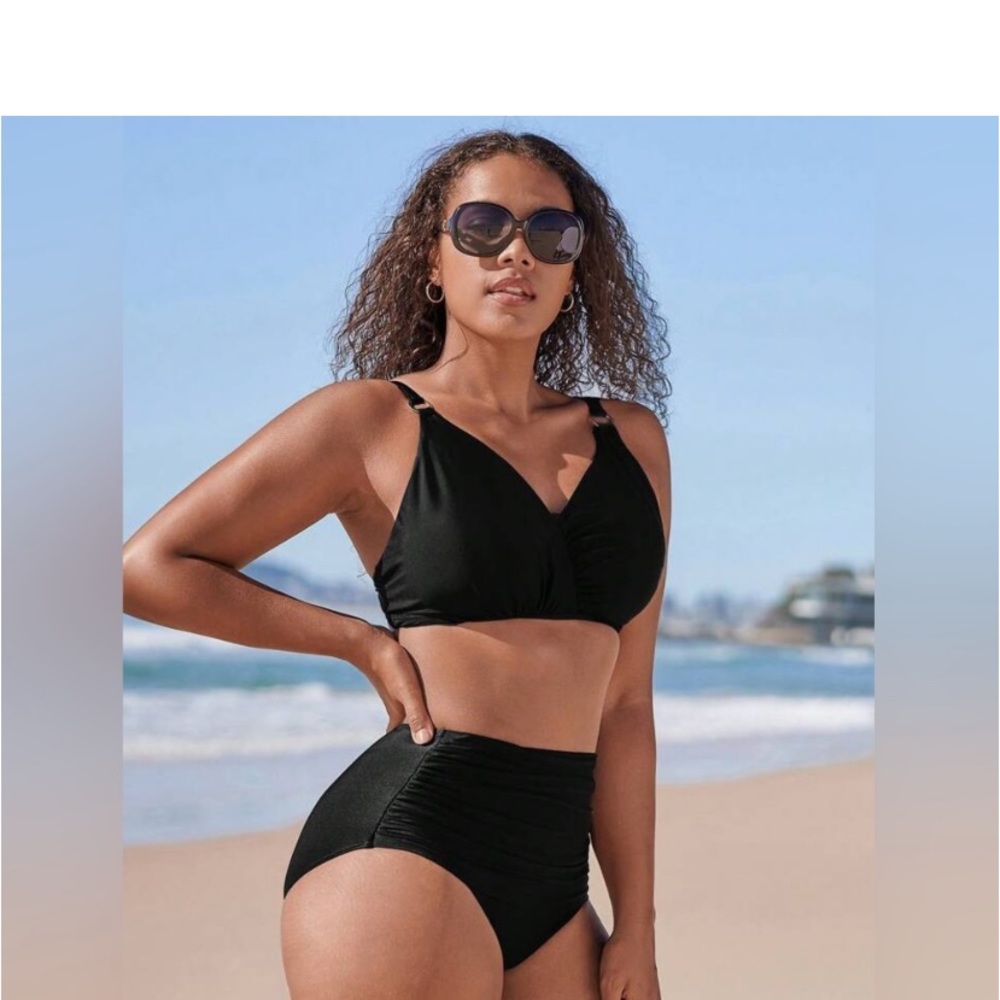 BLACK HIGH WAISTED RUCHED BIKINI 2 PCS SWIMSUIT - Picture 5 of 8